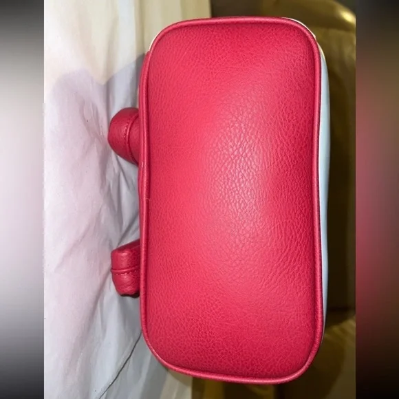 DISNEY LOUNGEFLY Pirates of the Caribbean ''Dog Jail Scene'’ Backpack - Picture 7 of 8